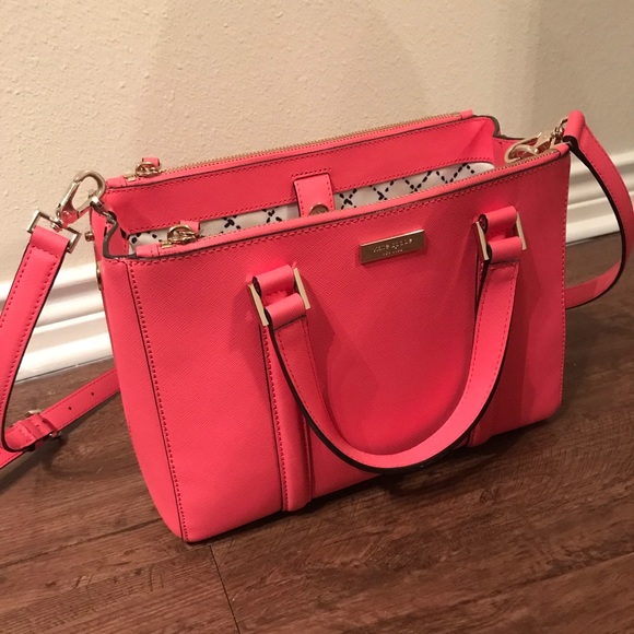 kate spade Handbags - Kate Spade Coral Tote Bag (Like New)